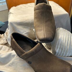 Women’s heeled Born leather shoes